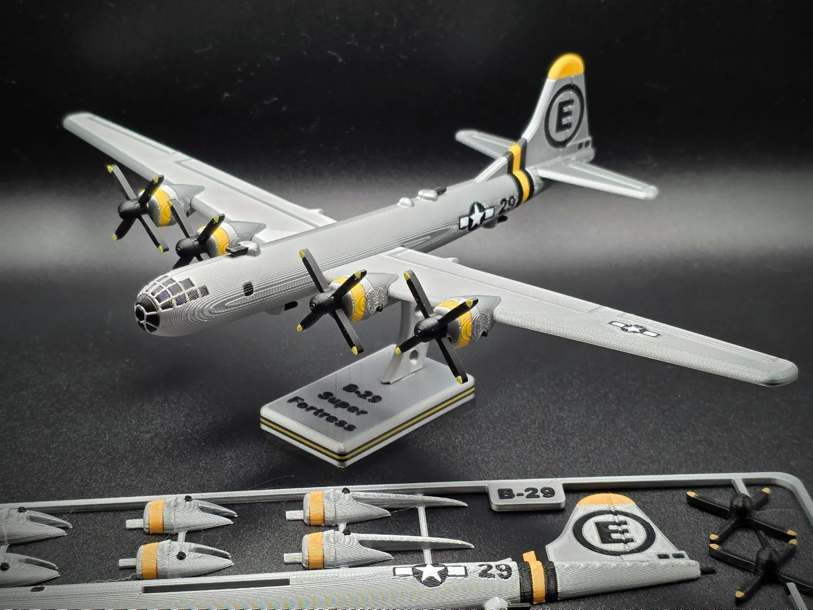 B-52 Stratofortress – Kit Avião 3D para Montar com Base