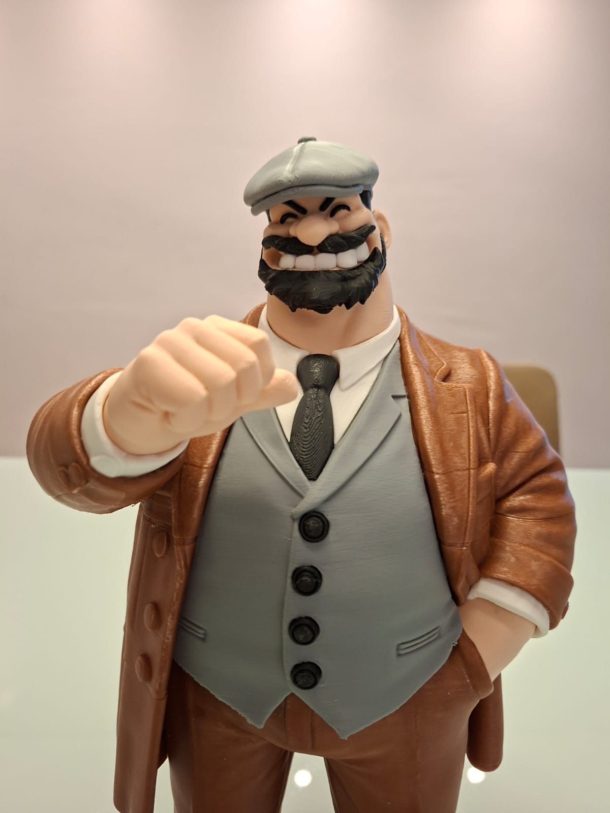 Brutus Peaky Blinders 33 cm – Boneco Colecionável
