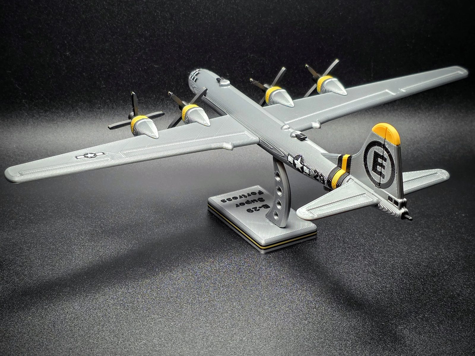 B-52 Stratofortress – Kit Avião 3D para Montar com Base