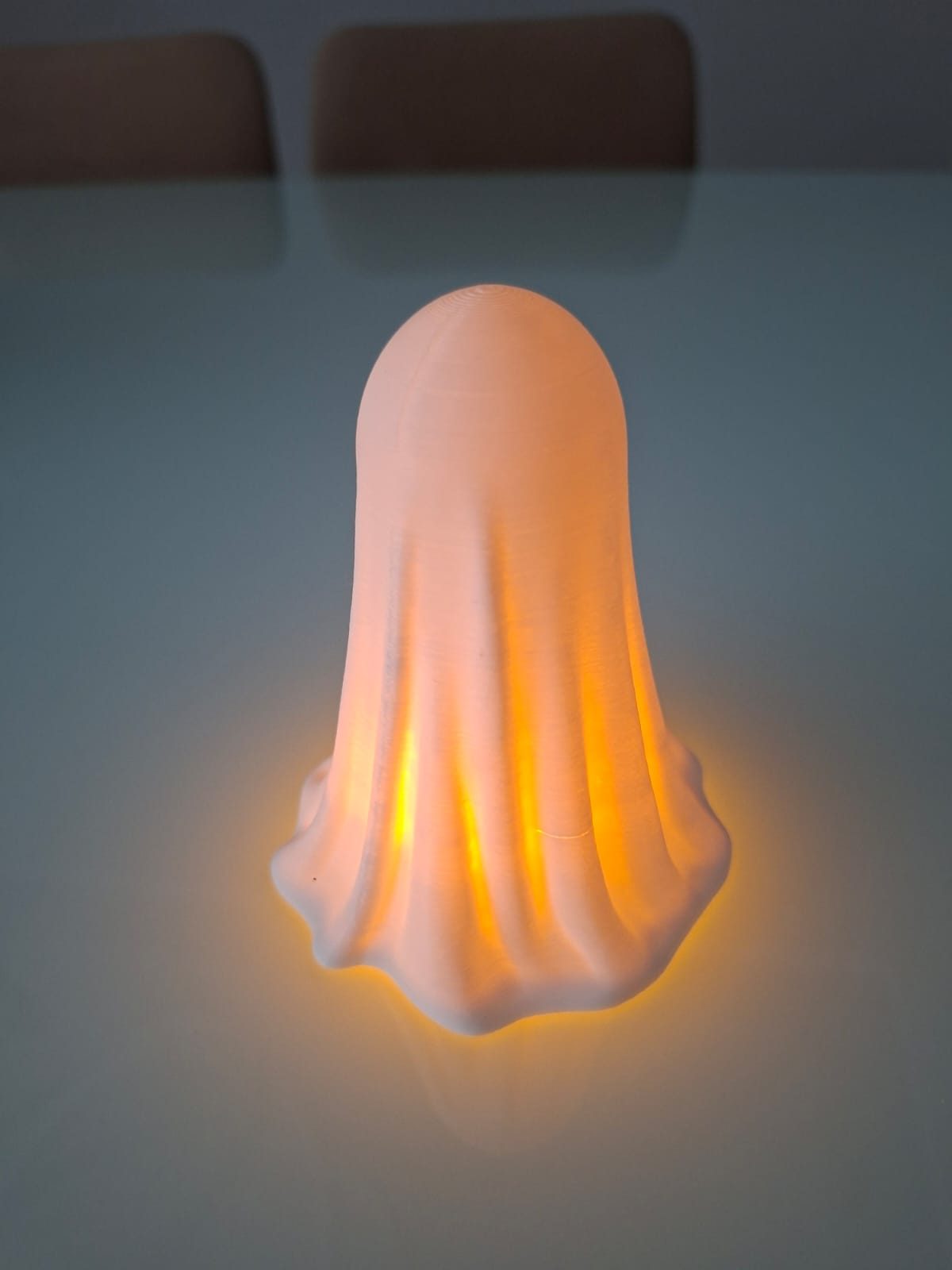 Fantasminha Iluminado de Halloween 10 cm – Decoração de Mesa com LED