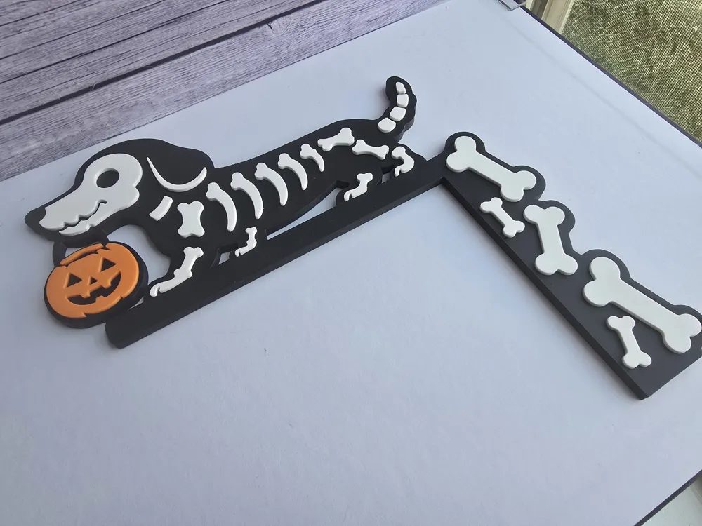 Decoração de Porta Halloween 3D – Cachorro Esqueleto